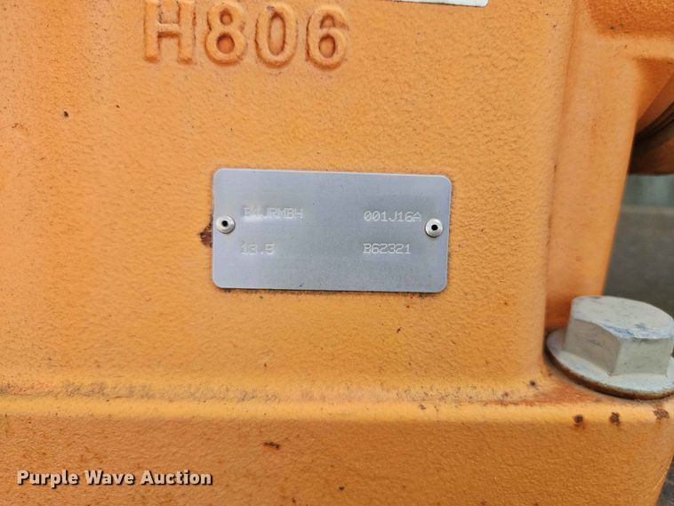 image for item EO7483 1996 Terex 2766C water wagon