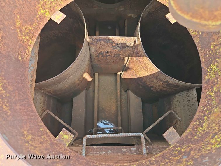 image for item EO7483 1996 Terex 2766C water wagon