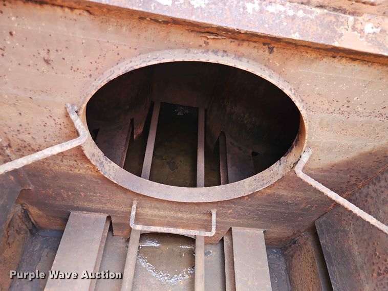 image for item EO7483 1996 Terex 2766C water wagon