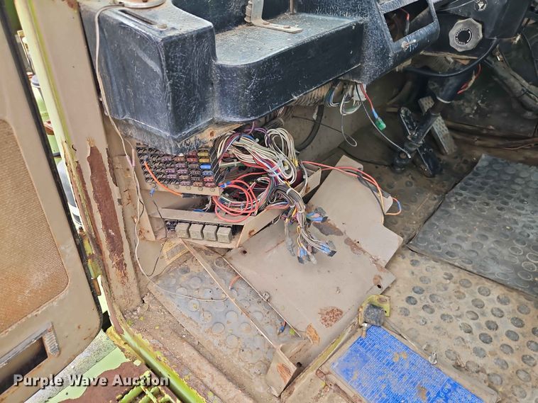 image for item EO7483 1996 Terex 2766C water wagon