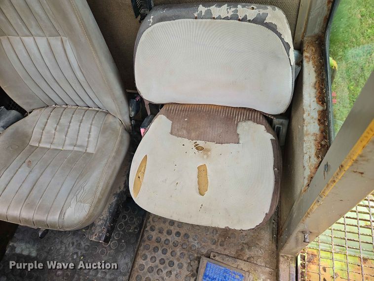 image for item EO7483 1996 Terex 2766C water wagon