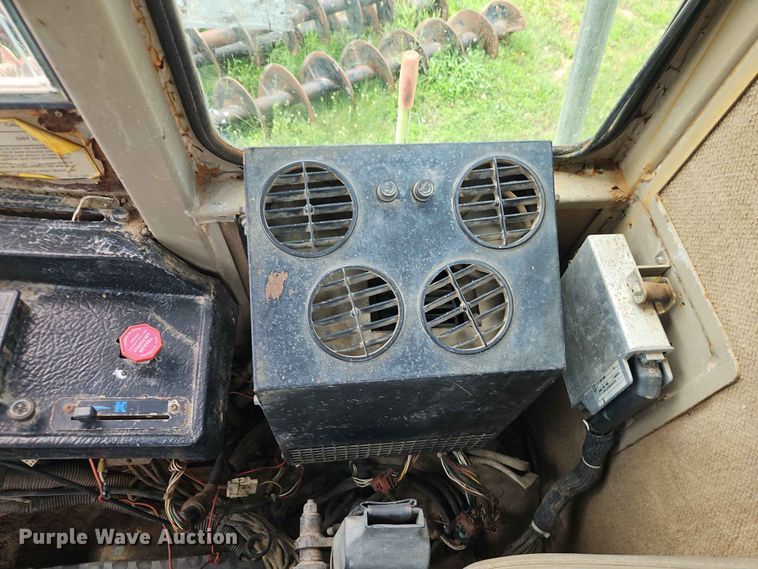 image for item EO7483 1996 Terex 2766C water wagon