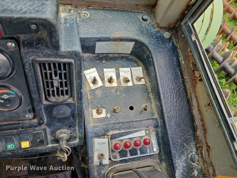 image for item EO7483 1996 Terex 2766C water wagon