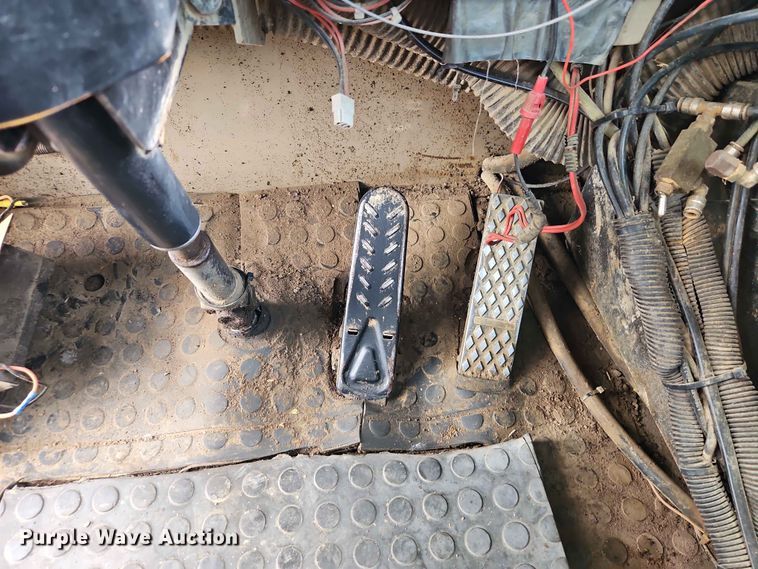 image for item EO7483 1996 Terex 2766C water wagon