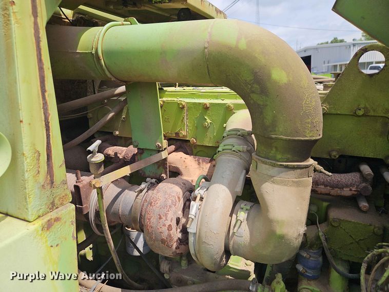 image for item EO7483 1996 Terex 2766C water wagon