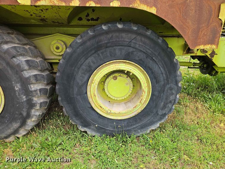 image for item EO7483 1996 Terex 2766C water wagon