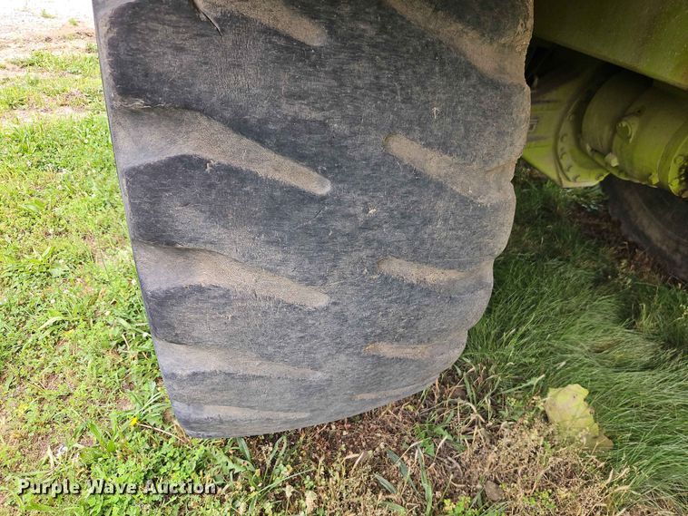 image for item EO7483 1996 Terex 2766C water wagon