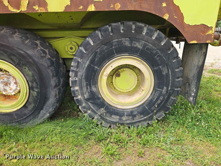 image for item EO7483 1996 Terex 2766C water wagon