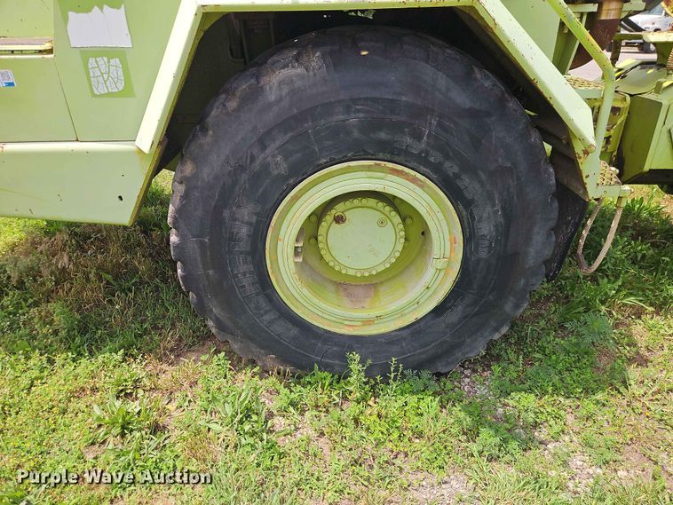 image for item EO7483 1996 Terex 2766C water wagon