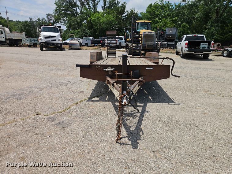 image for item EO7486 2004 Hillsboro Industries Tuffloader equipment trailer