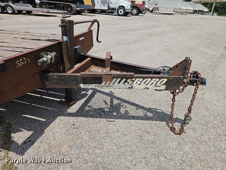 image for item EO7486 2004 Hillsboro Industries Tuffloader equipment trailer
