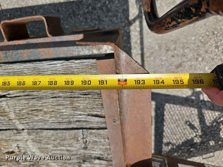image for item EO7486 2004 Hillsboro Industries Tuffloader equipment trailer