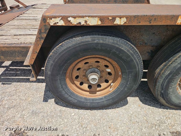 image for item EO7486 2004 Hillsboro Industries Tuffloader equipment trailer
