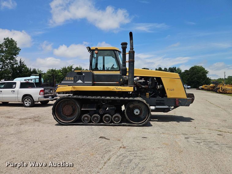 image for item EO7488 1996 Caterpillar Challenger 75C tractor