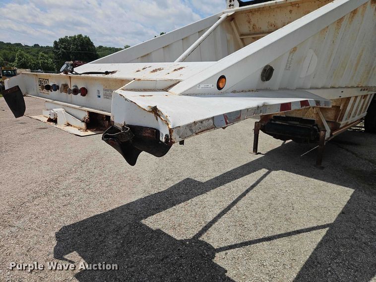 image for item EO7499 2012 Construction Trailer Specialists bottom dump trailer