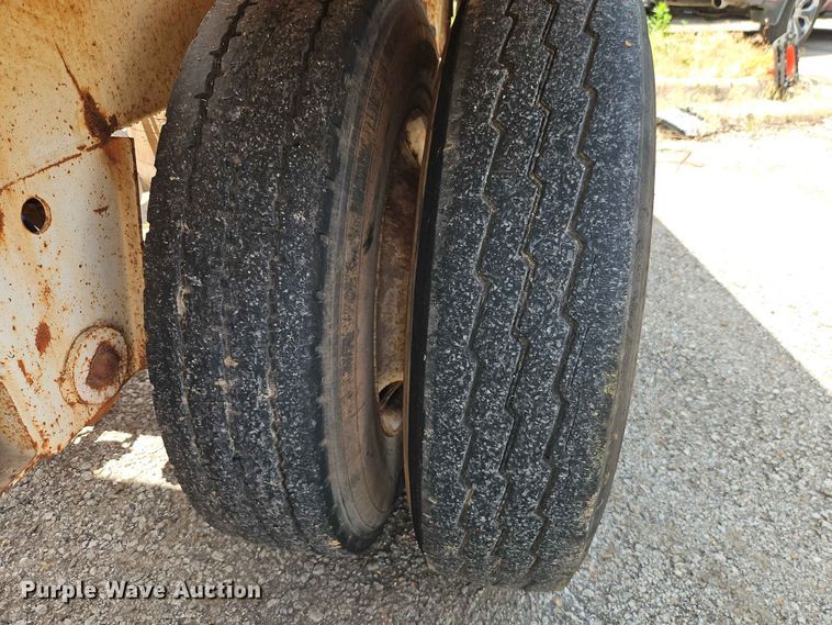 image for item EO7499 2012 Construction Trailer Specialists bottom dump trailer