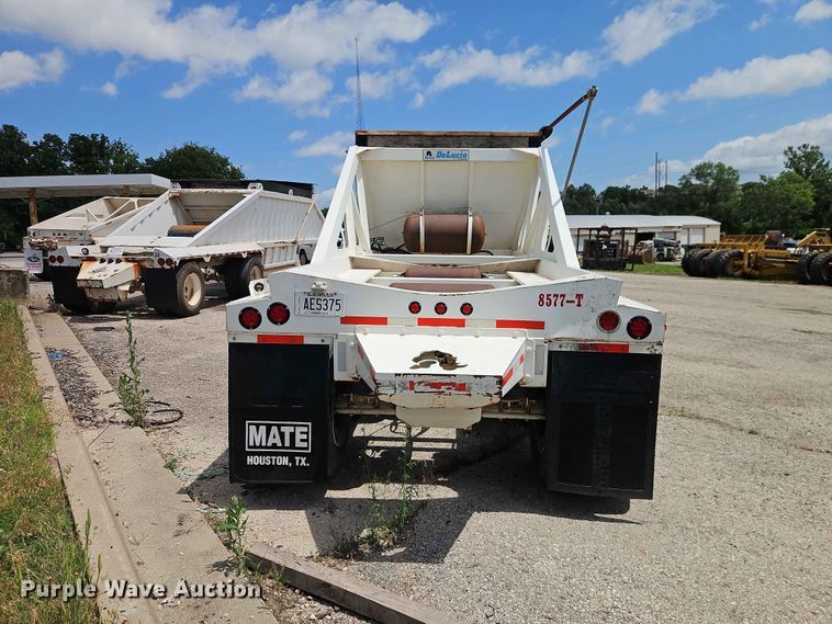 image for item EO7500 2014 DeLucio bottom dump trailer