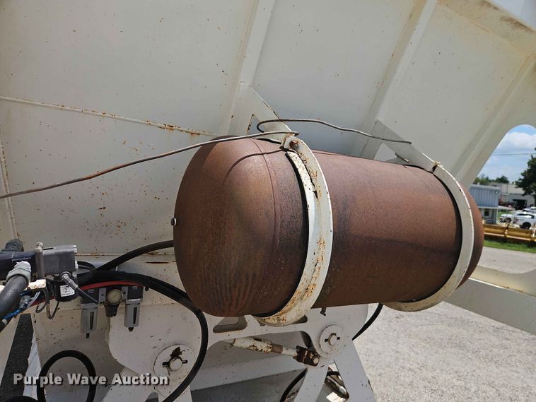 image for item EO7500 2014 DeLucio bottom dump trailer