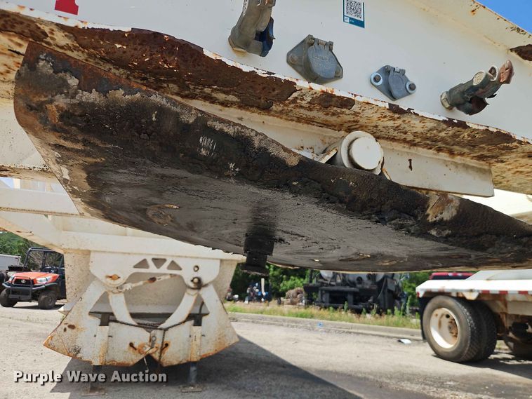 image for item EO7500 2014 DeLucio bottom dump trailer