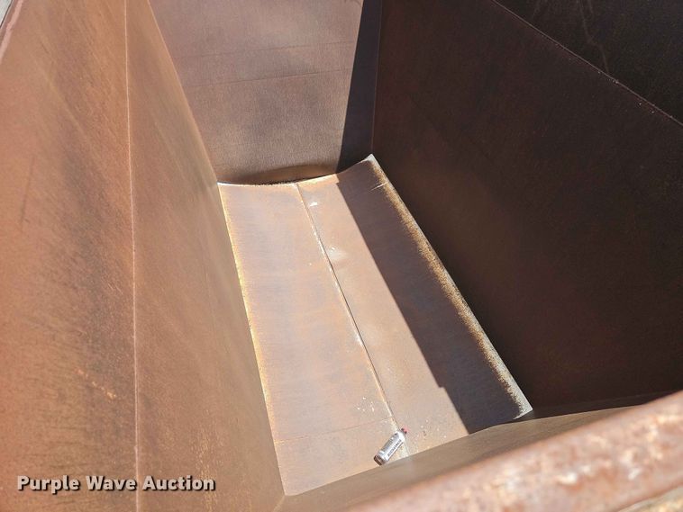 image for item EO7500 2014 DeLucio bottom dump trailer