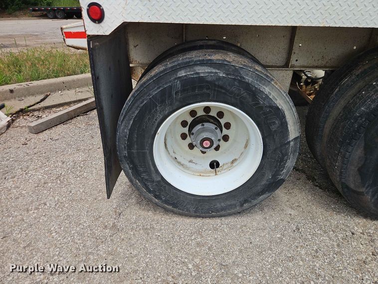 image for item EO7500 2014 DeLucio bottom dump trailer
