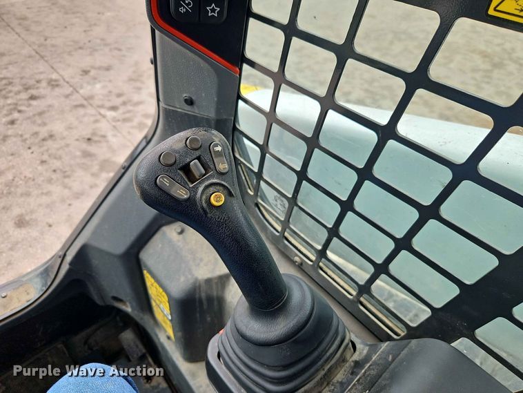 image for item EO8513 2024 Bobcat T66 tracked skid steer loader