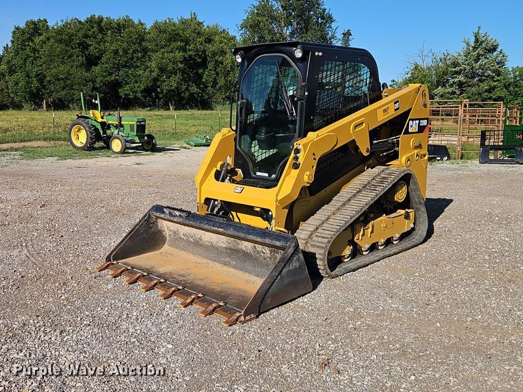 image for item EO8514 2019 Caterpillar 239D tracked skid steer loader