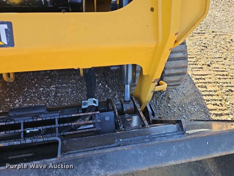 image for item EO8514 2019 Caterpillar 239D tracked skid steer loader