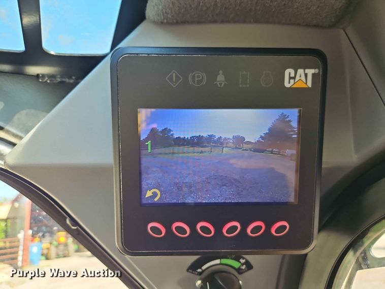 image for item EO8514 2019 Caterpillar 239D tracked skid steer loader
