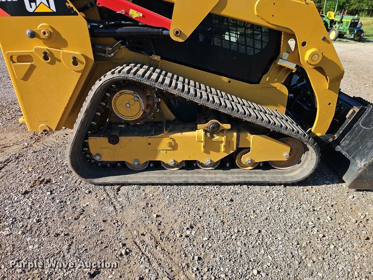 image for item EO8514 2019 Caterpillar 239D tracked skid steer loader