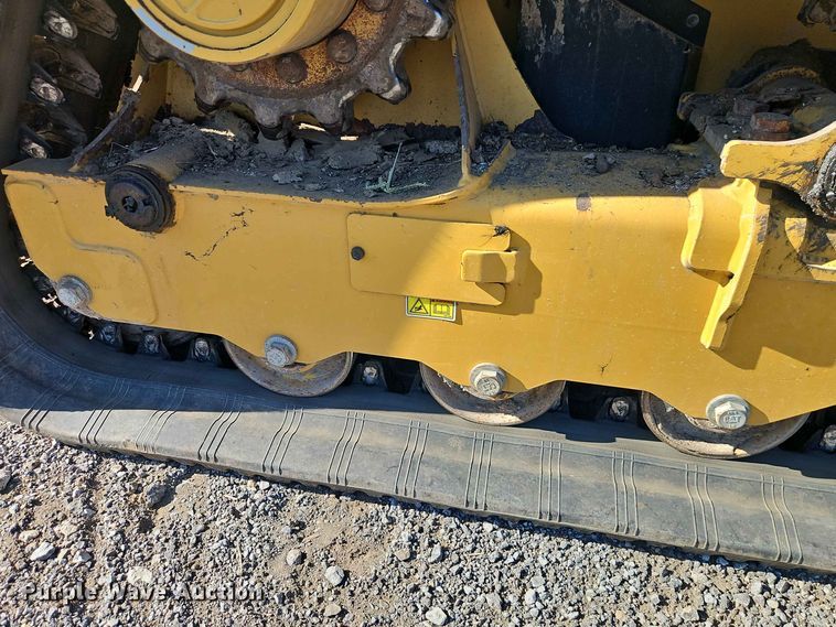 image for item EO8514 2019 Caterpillar 239D tracked skid steer loader
