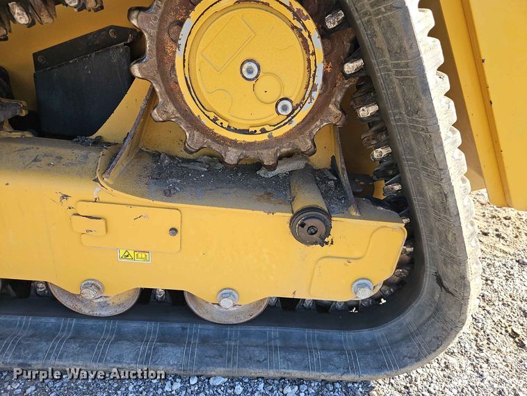 image for item EO8514 2019 Caterpillar 239D tracked skid steer loader