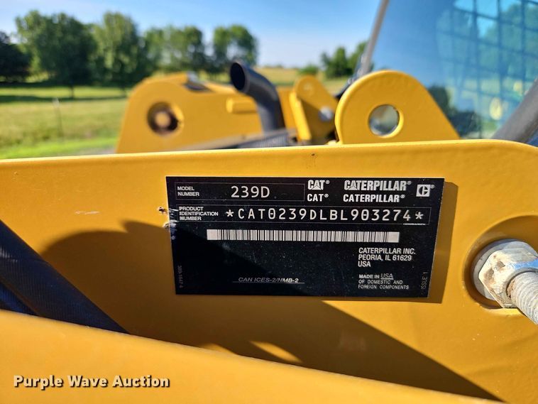 image for item EO8514 2019 Caterpillar 239D tracked skid steer loader