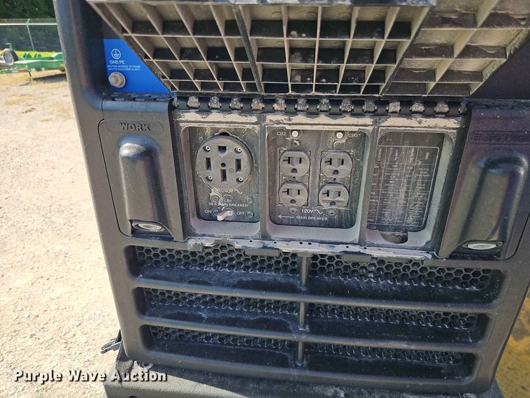 image for item EO8518 2021 RAM 5500 utility / service truck