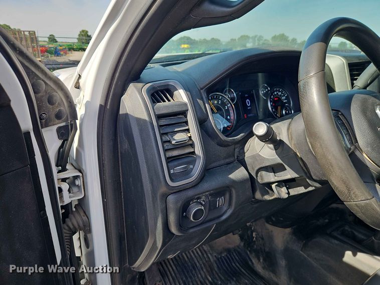 image for item EO8518 2021 RAM 5500 utility / service truck