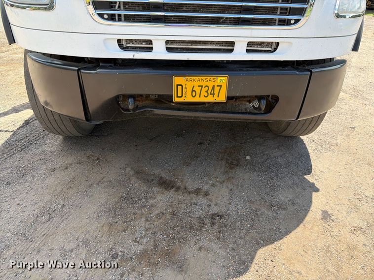 image for item EQ8032 2006 Freightliner Business Class M2 oil distributor truck