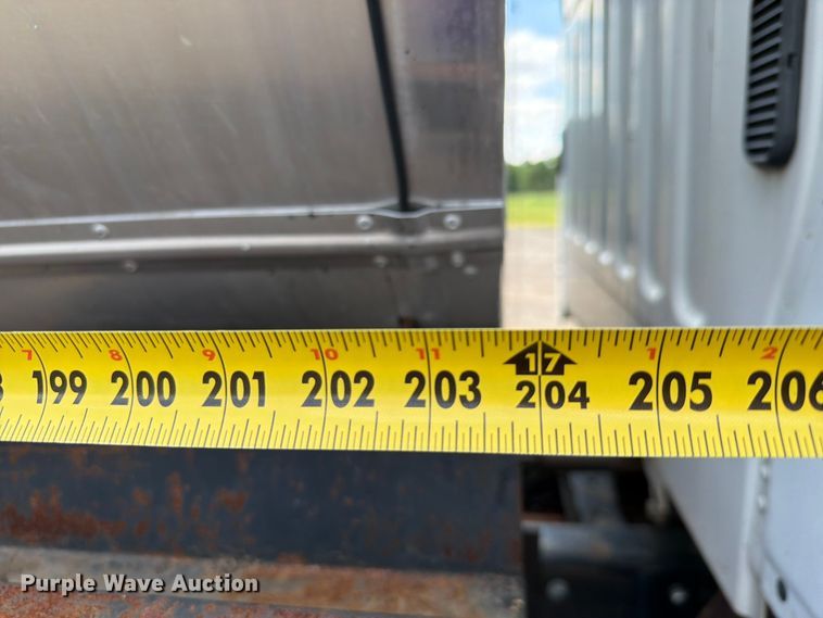 image for item EQ8032 2006 Freightliner Business Class M2 oil distributor truck