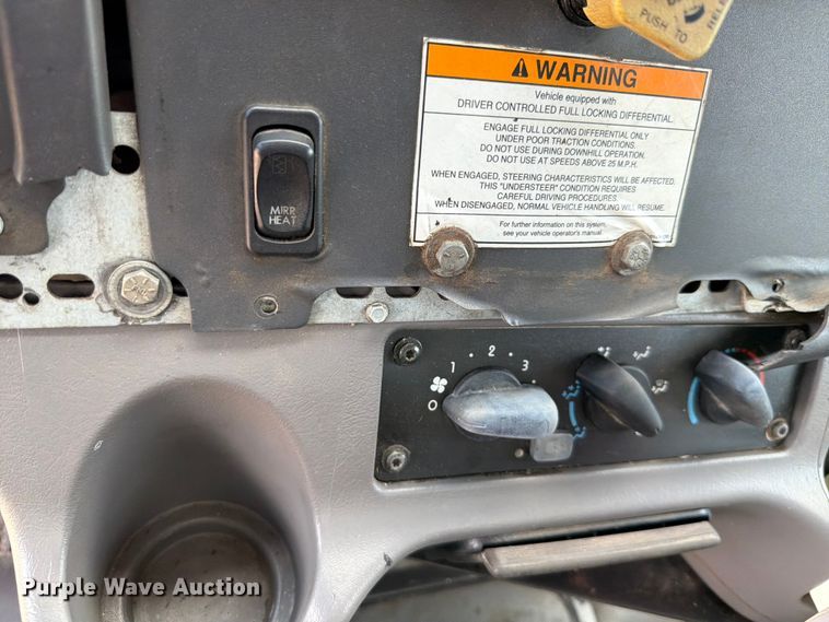 image for item EQ8032 2006 Freightliner Business Class M2 oil distributor truck