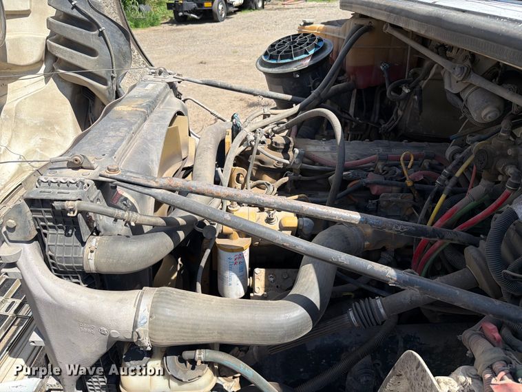 image for item EQ8032 2006 Freightliner Business Class M2 oil distributor truck