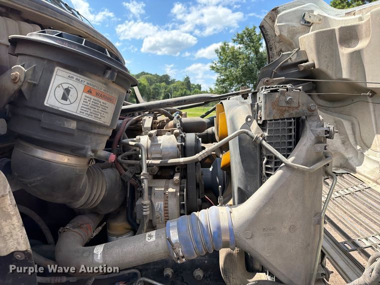 image for item EQ8032 2006 Freightliner Business Class M2 oil distributor truck