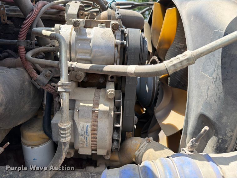 image for item EQ8032 2006 Freightliner Business Class M2 oil distributor truck