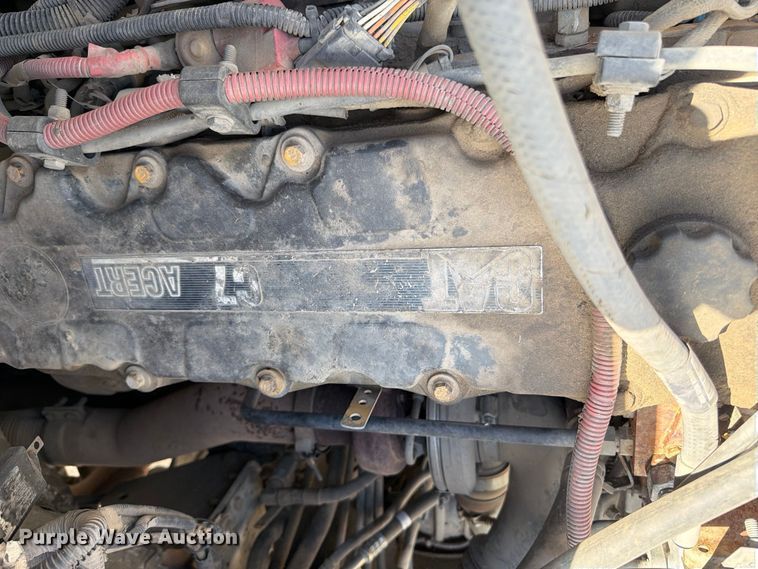 image for item EQ8032 2006 Freightliner Business Class M2 oil distributor truck