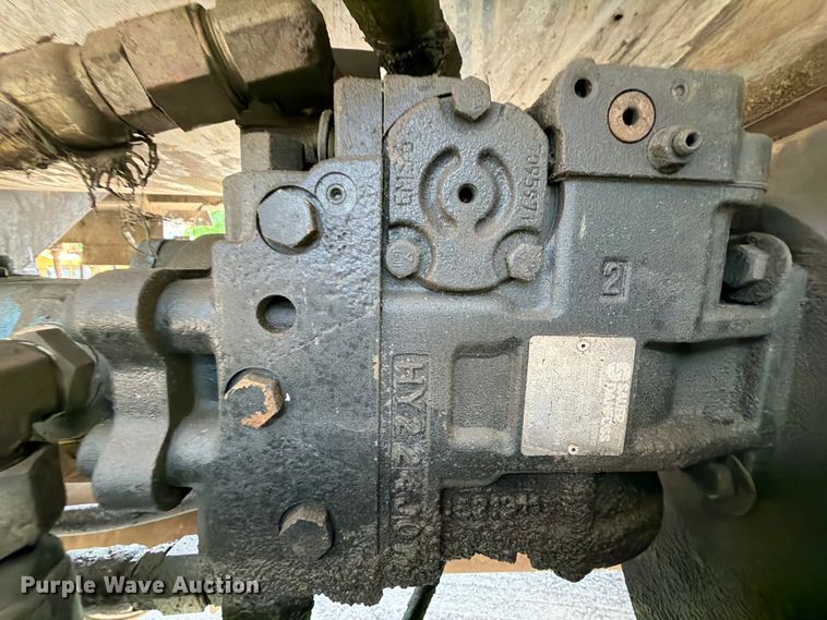 image for item EQ8032 2006 Freightliner Business Class M2 oil distributor truck