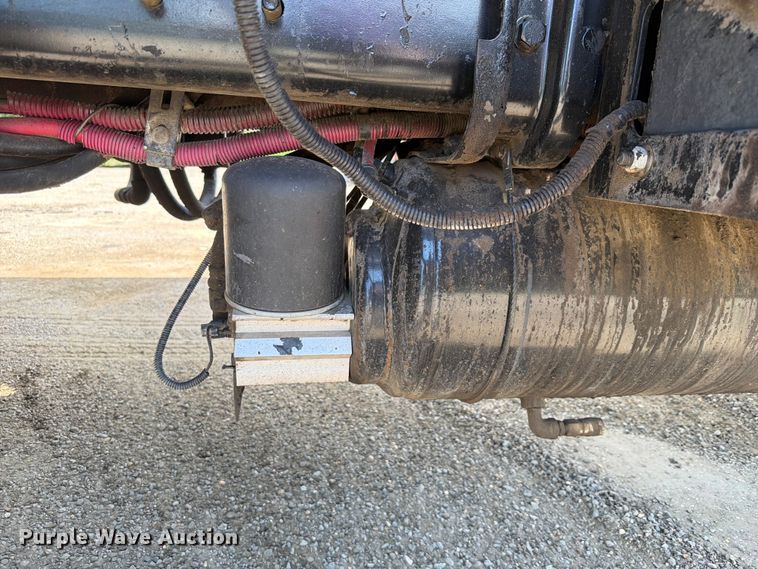 image for item EQ8032 2006 Freightliner Business Class M2 oil distributor truck