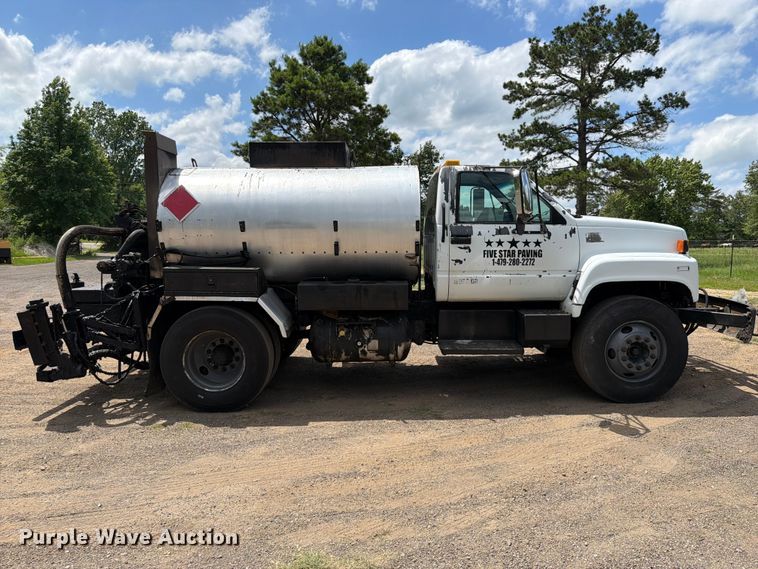 image for item EQ8033 1999 GMC C7500 oil distributor truck
