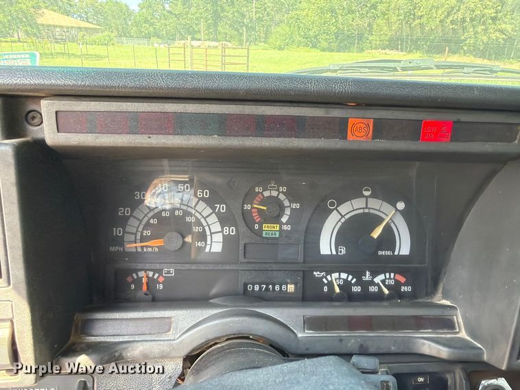 image for item EQ8033 1999 GMC C7500 oil distributor truck