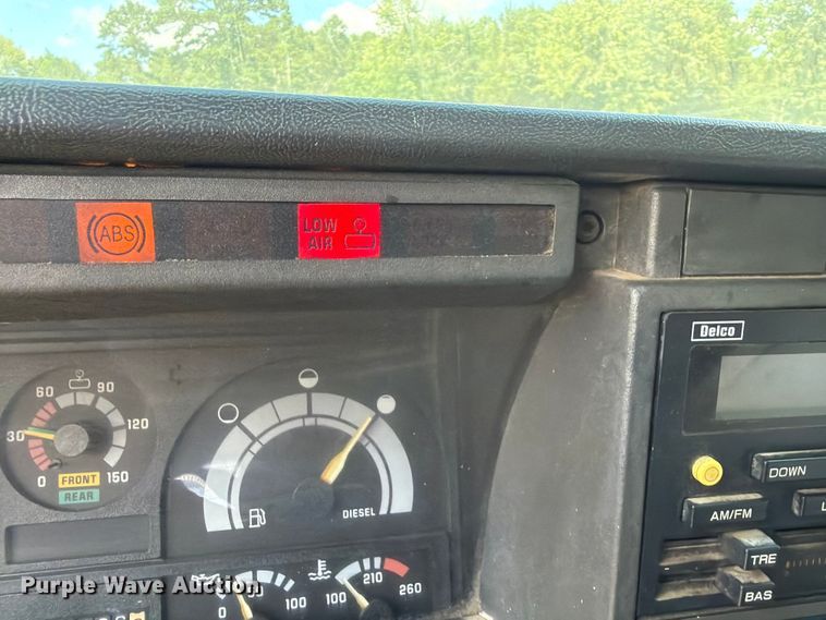 image for item EQ8033 1999 GMC C7500 oil distributor truck