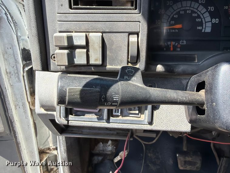 image for item EQ8033 1999 GMC C7500 oil distributor truck