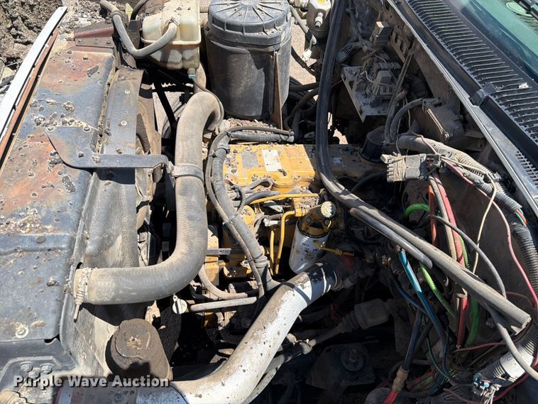 image for item EQ8033 1999 GMC C7500 oil distributor truck