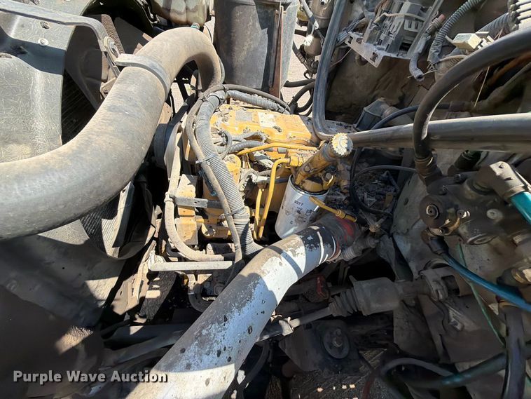 image for item EQ8033 1999 GMC C7500 oil distributor truck